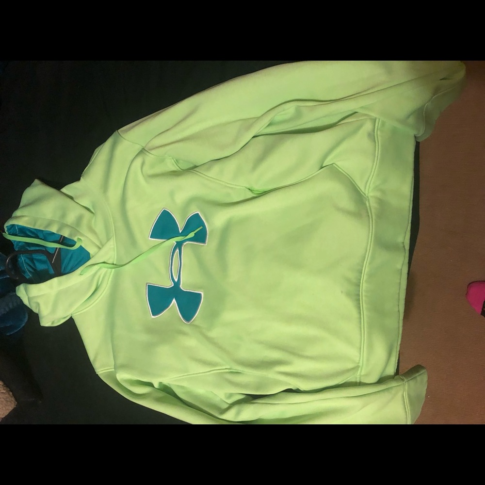 Med under armour hoodie